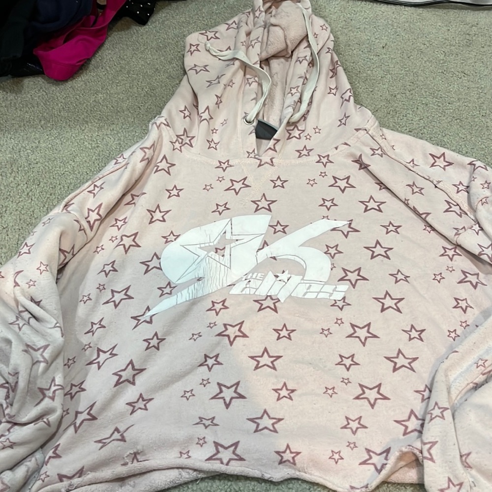 GK elites crop top hoodie